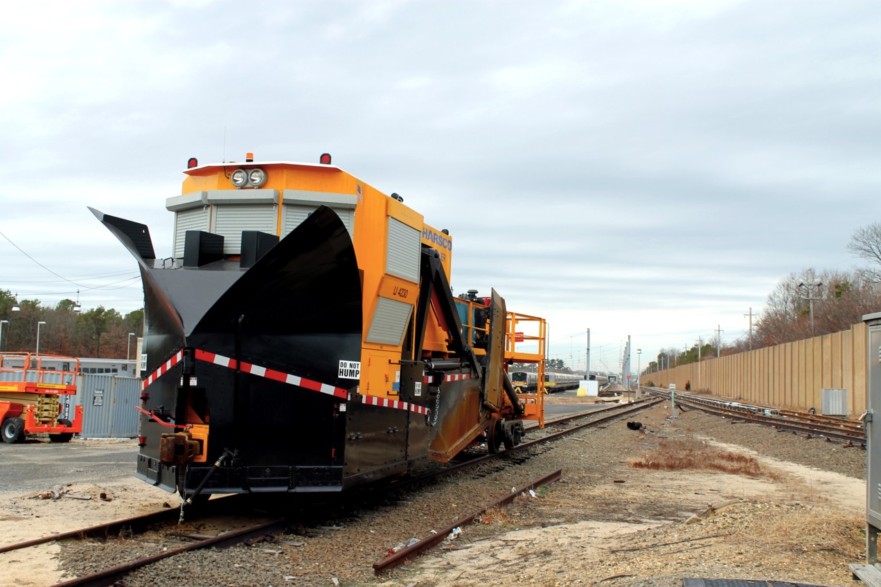 LIRR Jordan Spreader 4230